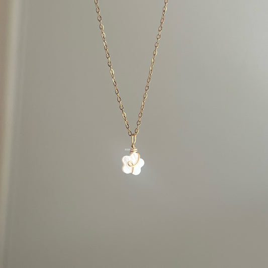 Looped Mini Flower Necklace