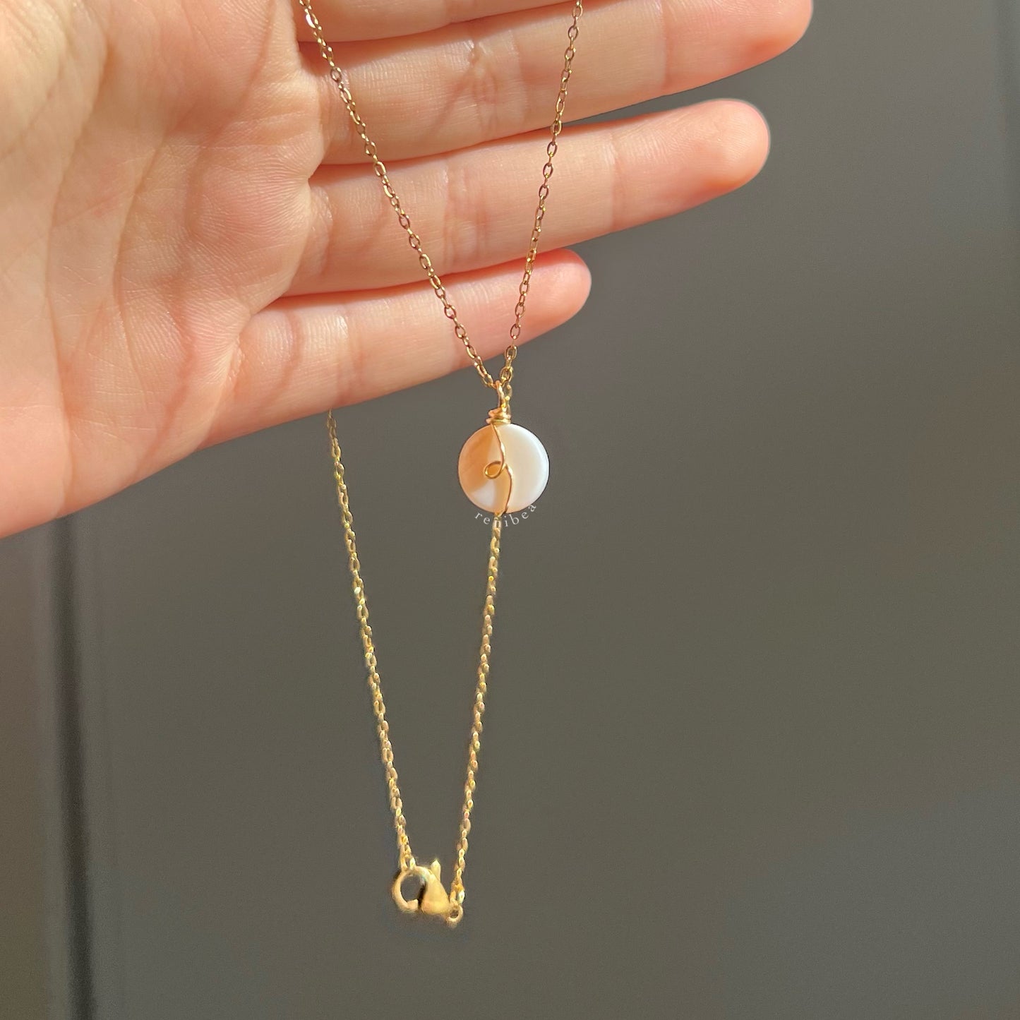 Looped Circle Shell Necklace