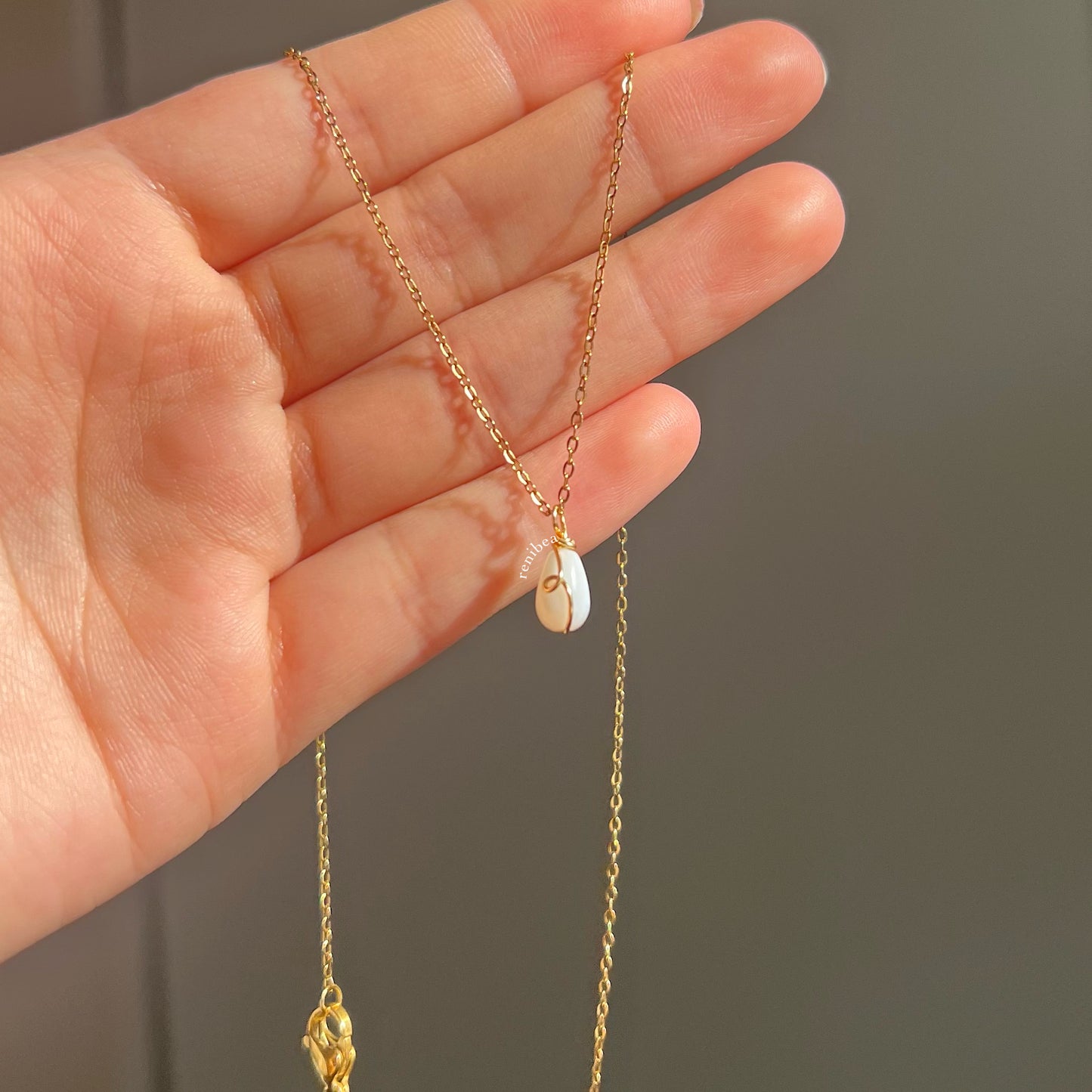 Gold Looped Raindrop Necklace